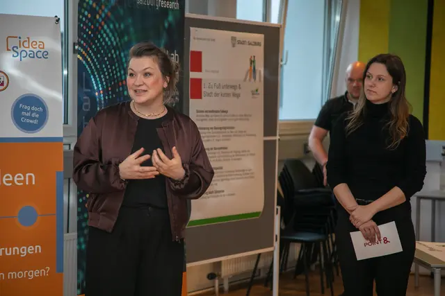 Auch Ideenworkshops zum Salzburger Mobilitätsplan 2040 in der Stadt Salzburg fanden statt. Im Bild: Stadträtin Anna Schiester.  | Foto: Stadt Salzburg/Anna Pirato