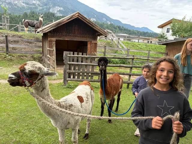 Der Ferienexpress war zu Besuch auf dem Freifußhof in Kramsach.  | Foto: Gemeinde Radfeld 