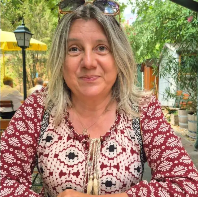 Susanne Dora verabschiedet sich von ihren Patientinnen und Patienten.  | Foto: Z.V.g.