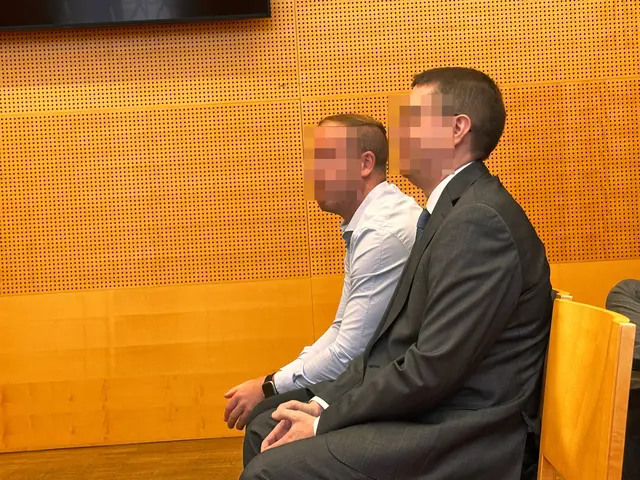 Am ersten Prozesstag mussten sich der Ex-Kommandant der Marchtrenker Feuerwehr und sein damaliger Kassier am Landesgericht in Wels verantworten – die Verhandlung wurde vertagt. | Foto: MeinBezirk