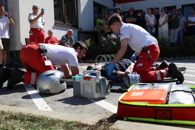 Das Rote Kreuz hautnah. | Foto: RK Atzenbrugg-Heiligeneich/Raich