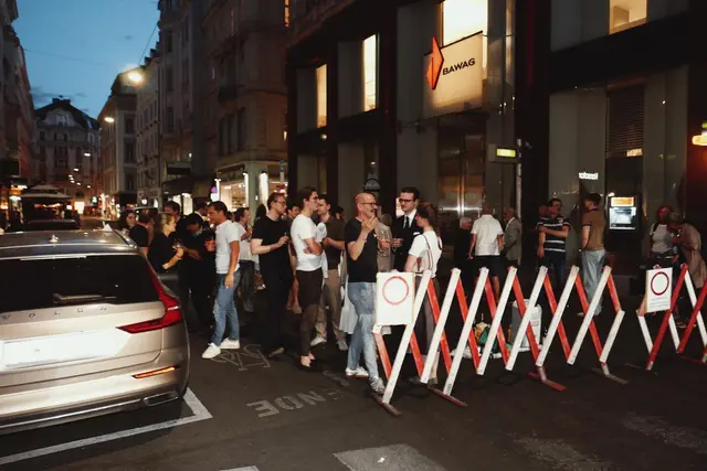 Auf der Tuchlauben werden Anrainer gegen Autoposer aktiv.  | Foto: z.V.g.