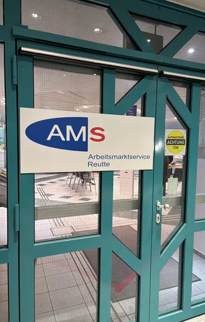 Laut neuesten Zahlen des AMS ist der Arbeitsmarkt im Bezirk Reutte weiterhin stabil. | Foto: MeinBezirk/Günther Reichel