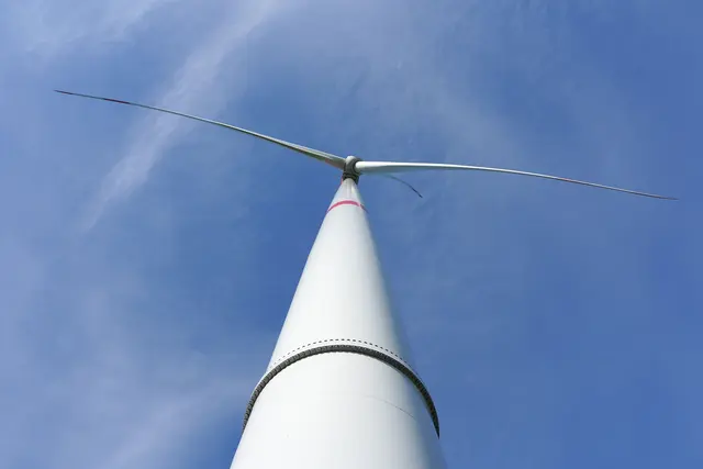 Geplante Windkraftanlagen sorgen in der Bevölkerung erfahrungsgemäß für sehr gemischte Reaktionen (Symbolbild). | Foto: pexels / Wolfgang Weiser