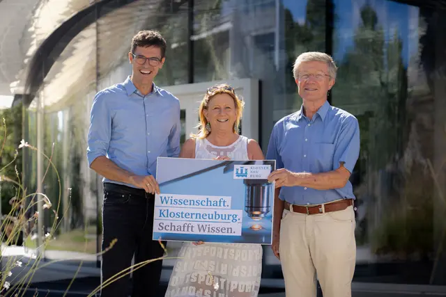 Christian Bertsch, Leiter des VISTA, Vizebürgermeisterin Maria T. Eder und VHS-Direktor Rudolf Koch freuen sich auf vier abwechslungsreiche Abende im Rahmen der Veranstaltungsreihe „Wissenschaft. Klosterneuburg. Schafft Wissen“. | Foto: ISTA