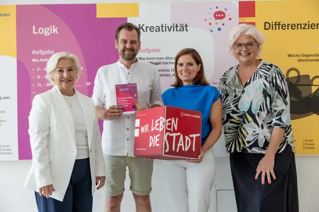 Stellten das Programm rund um "Konfetti im Kopf vor: Stadträtin Andrea Brandner, Ulrich Gsenger, Leiter der Demenzberatung des Diakoniewerks Salzburg, Roswita Moik-Hotter, Demenzberatung Stadt Salzburg und Anja Hagenauer | Foto: Stadt Salzburg/Wildbild