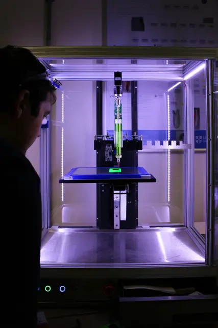 Ob in der Medizin oder beim Bauen – die Technologie von 3D Druckern finden immer mehr Einsatzmöglichkeiten.  | Foto: unsplash / Rob Wingate