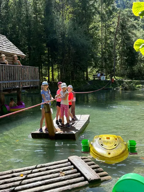 Im Wasserspielpark Eisenwurzen St. Gallen | Foto: Celina Aigner 