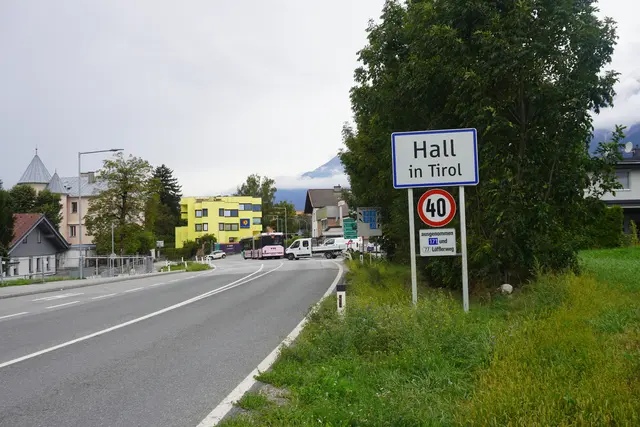 Eine Dosierampel soll vor der Einmündung der Galgenfeldstraße in die B171 im Westen von Hall errichtet werden.