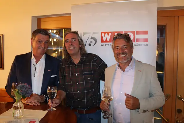 WK-Präsident Jürgen Mandl, Willibald Sittlinger und WK-Bezirksobmann Georg Mathiesl | Foto: meinbezirk.at/Alen Grabic