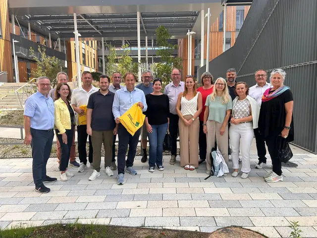 Eine Delegation aus dem Waldviertel besuchte Pinkafeld und dabei auch den neuen Hochschulcampus. | Foto: Adrian Kubat