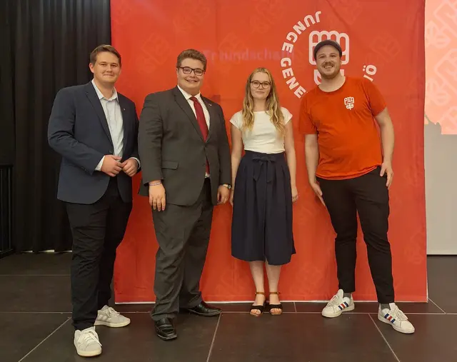 v.l.n.r.: JG-Landessekretär David Rein, das Kremser Landesvorstandsmitglied Paul Bergmaier, die Landesvorsitzende Daniela Haunold (Böheimkirchen), der scheidende Landesvorsitzende Valentin Mähner (Tulln) | Foto: JGNÖ