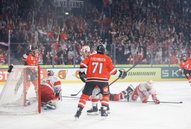 Die Kölner Haie besiegten den KAC 3:1. | Foto: Denis Wroblewski
