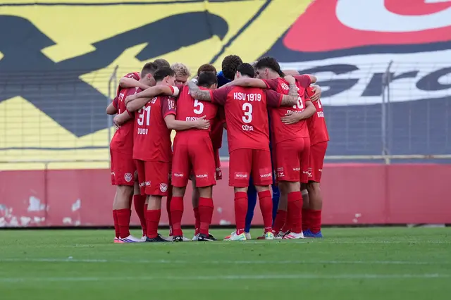 Sechs Runden, nur ein Sieg und fünf Niederlagen: Keine leichten Zeiten für das KSV-Team | Foto: GEPA pictures