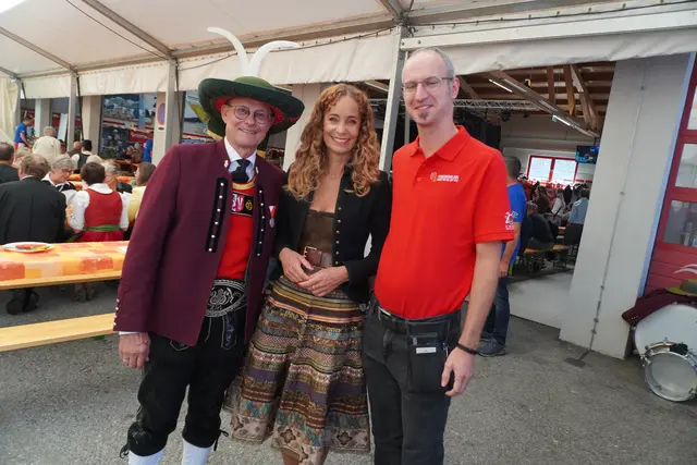 Bürgermeister Thomas Öfner mit Vizebürgermeister Lukas Kaufmann begrüßten auch LR Eva Pawlata in Zirl | Foto: Georg Larcher / MeinBezirk