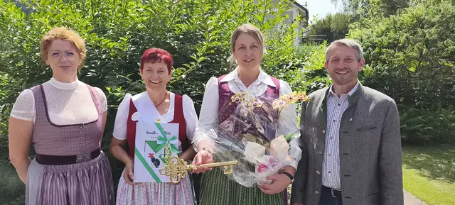 v.l.n.r.: GF Karin Moderer, Maria Schwaiger, Sabine Schmid, Bgm. Johannes Rauter | Foto: Berghof