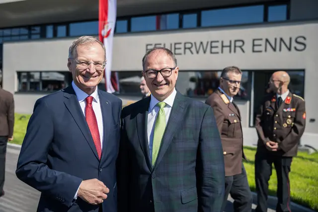 Landeshauptmann Thomas Stelzer (li.) und Landesrat Martin Winkler. | Foto: Land Oö - Max Mayrhofer