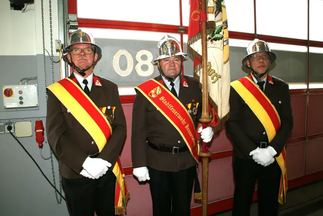 Fahnenabordnung der Stadtfeuerwehr Jennersdorf. | Foto: Anna Maria Kaufmann