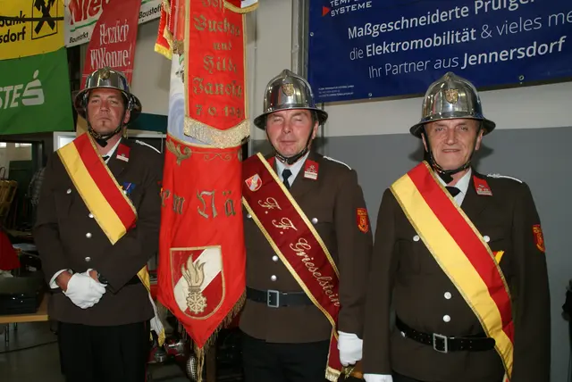Fahnenabordnung Feuerwehr Grieselstein. | Foto: Anna Maria Kaufmann