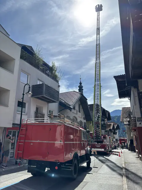 Das Jubiläumswochenende wurde zum Treffpunkt für Feuerwehr, Bevölkerung und Gäste aus den Nachbargemeinden. Besonders am Sonntag sorgten zahlreiche Stationen und Vorführungen für reges Interesse. | Foto: Georg Larcher / MeinBezirk