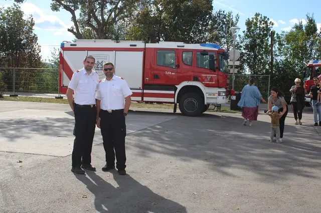 Feuerwehrhauptmann Bernhard Tröszter und sein Stellvertreter Michael Felberbauer