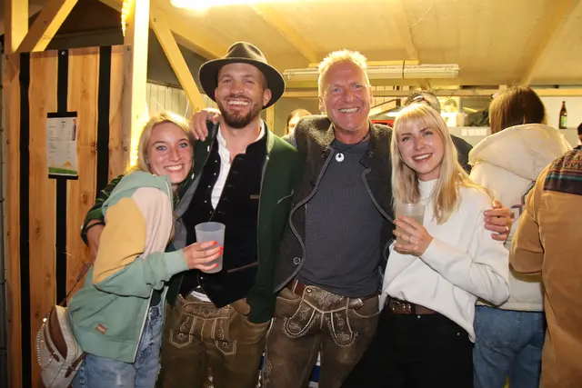 Flieger-Party mit Lea, Sebi, Hubs und Chrissi.