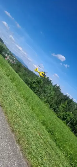 E-Biker stürzte in Deutschfeistritz: Schwer verletzt ins Uniklinikum. (Symbolbild) | Foto: Rotes Kreuz/Kurzböck