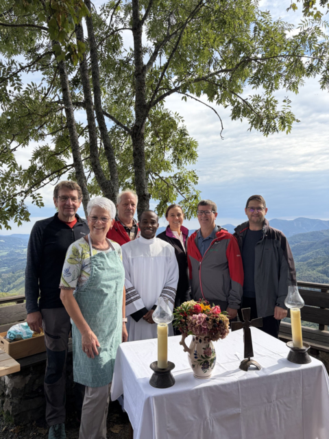 Stefan Plattner, Elisabeth Kahrer, Stadtrat Andreas Klos, Kaplan Valentine, Sabine Reischer, Bürgermeister Albert Pitterle und Manfred Keiblinger | Foto: Marie Reischer