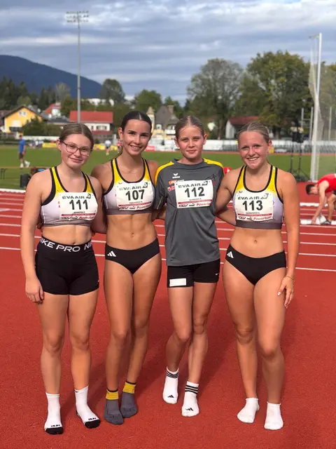 Die 4x100m Staffel der U16 mit Elisa Schmerda, Marlene Pimeshofer, Sarah Schweiger und Anna Zahrnhofer. | Foto: KSV-LA