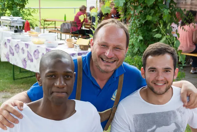 Internationale Gäste besuchen das Mühlviertel. Harald Dobersberger mit zwei Jugendlichen aus Schweden und Israel | Foto: Lions