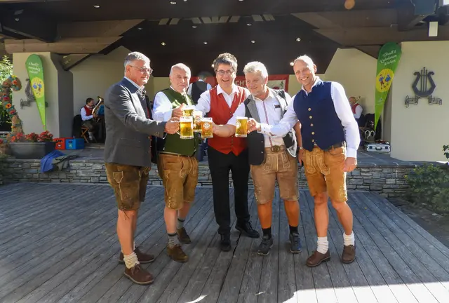 VBgm Stefan Wechselberger, Peter Hofer, Bgm Michael Obermoser, Robert Kaserer, Roland Rauch  | Foto: Feyza Adayli