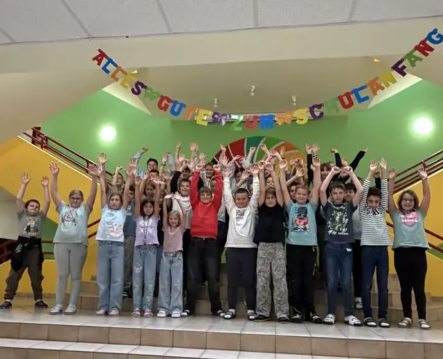 Nach den wohlverdienten Ferien kehrt nun wieder Leben in die Klassenzimmer und Gänge der Schule ein.  | Foto:  IMS St. Valentin