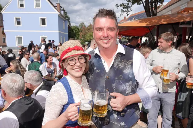Jörg Sapper und seine Claudia freuten sich über das alljähriche Marktfest.