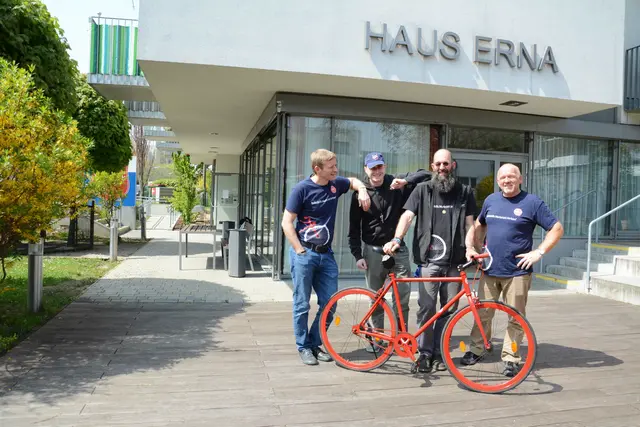 Die FahrradFreundeFloridsdorf sind beim Grillfest dabei und bieten Radchecks an. | Foto: Heilsarmee Österreich