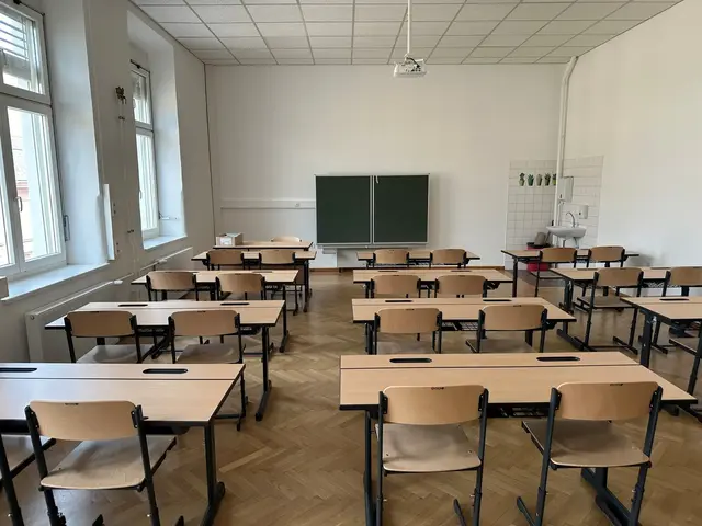 Die Schulräume in der Viktor-Christ-Gasse sind frisch saniert und neu möbliert. Der Bezirk gibt Millionen Euro für die Sanierung von Schulen und Kindergärten aus. Ein Projekt bleibt aber liegen. | Foto: BV 5