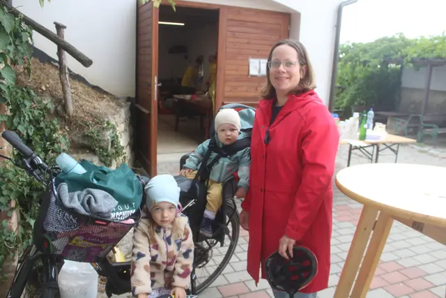 Radausflug von Laura, Elias und Magdalena. | Foto: arbes