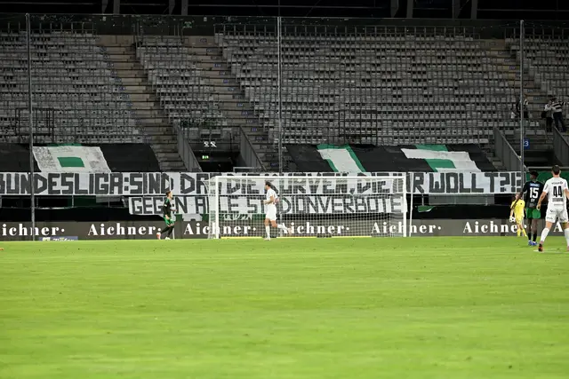 Zehn Minuten lang stand die Frage auf der leeren Nordtribüne: "Bundesliga; Sind das die. Kurven, die ihr wollt . Gegen alle Stadionverbote!" Ein Protest gegen verhängte Strafen. | Foto: Hassl