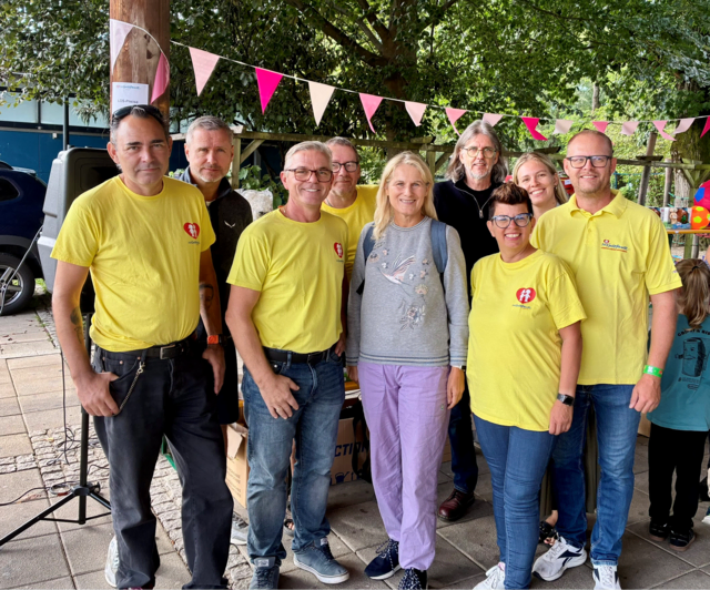 Das Organisationstema freute sich über den Besuch von Elisabeth Grossmann und Bernadette Kerschler. | Foto: Kinderfreunde