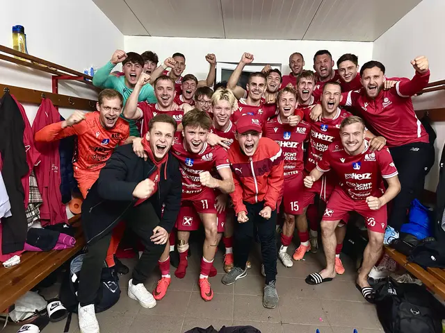 Volle Tribünen, harte Zweikämpfe und volle Leidenschaft beim Burgenlandliga-Duell zwischen der SpG Edelserpentin und dem SC HERZ Pinkafeld.  | Foto: Lisa Stöckl