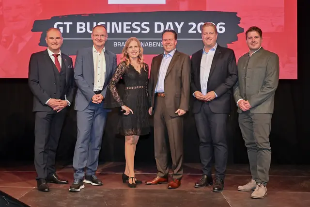 GT Business Days 2026 in Wels: über 1.500 Besucherinnen und Besucher, 20+ Aussteller – Innovation und Networking im Fokus. Den Auftakt machte am Donnerstag der traditionelle Branchenabend. v.l.n.r.:, Thomas Egger, MAS (CEO Gerätetechnik), FH-Prof. Dr. Stefan Fink, Michaela Hoffmann (DieModeratorin), Dr. Peter Weixelbaumer, Michael Nell, MBA (Landtagsabgeordneter) und Ing. Georg Hunger, MBA (COO Gerätetechnik) | Foto: eventfoto.at / Foto Andreas Maringer