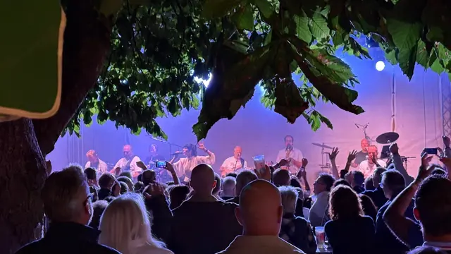 Rund 900 Gäste feierten den Sommerabschuss mit der Kult-Band "Hoamspü" im Gasthaus Reihofer in der Pernau. | Foto: Reihofer