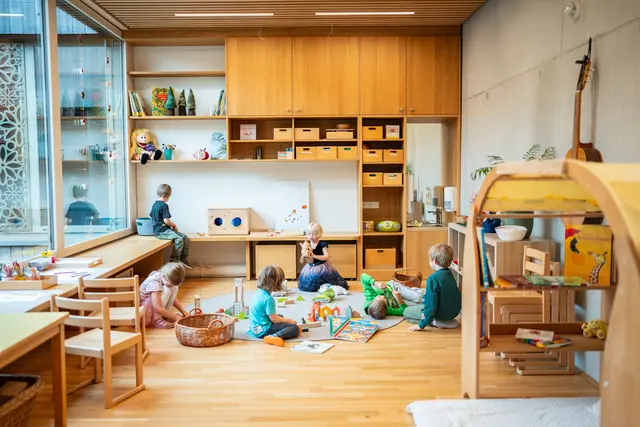 Mehr als 43.500 Kinder unter 15 Jahren starten in ganz Tirol ins neue Kinderbetreuungsjahr. | Foto: Land Tirol/Fitsch