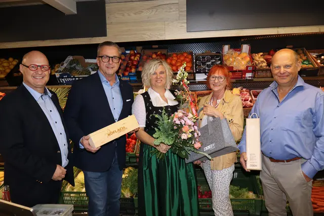 Betriebsübernahme: Peter Sükar, Helmut Linhart, Bianka Zupan, Eveline Rudres und Erich Jauk | Foto: Cescutti