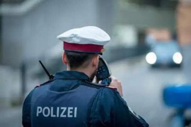 Die Polizei führte Geschwindigkeitsmessungen durch. 