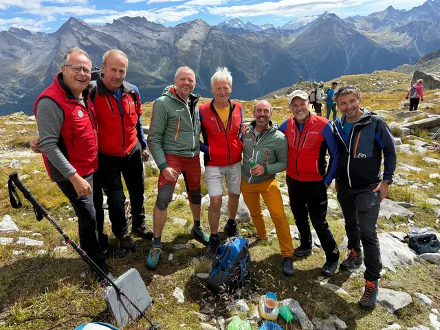 Die Bergmesse am Hundskehljoch wirkt grenzverbindend.  | Foto: privat