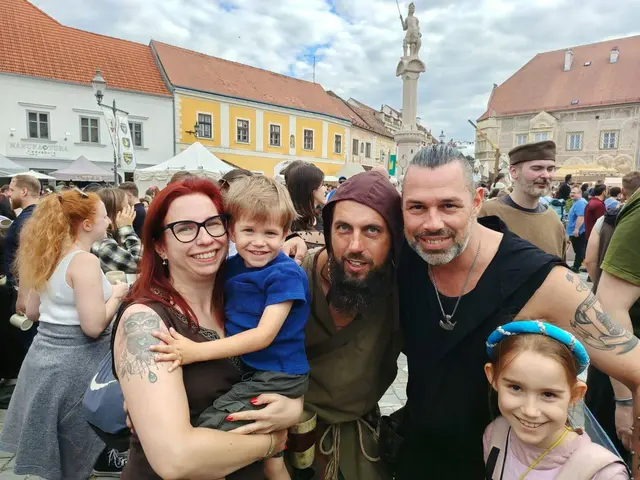 Elmar und Sabrina reisen alle Jahre aus Wien zum Mittelalterfest nach Eggenburg an. | Foto: Markus Kahrer