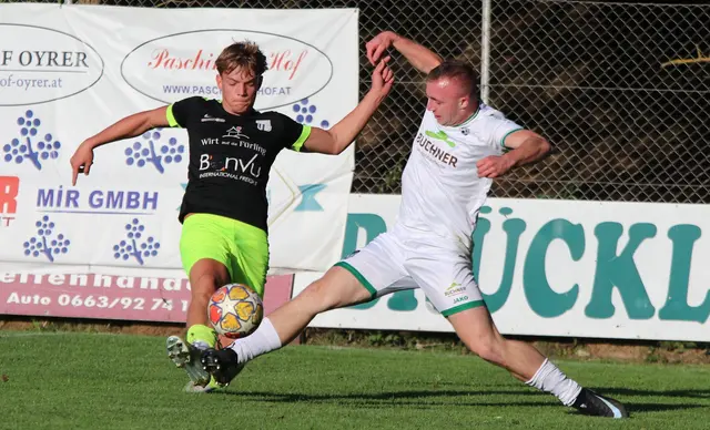 Florian Rammel (Gutau, l.) vs. Lukas Obereder (Unterweißenbach). | Foto: MeinBezirk Freistadt