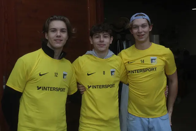 Sebastian, Marco und Stefan versorgten die Besucher. | Foto: arbes