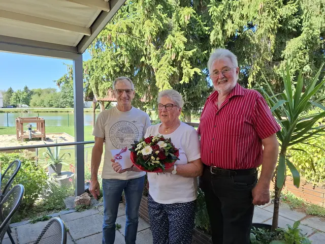 Bürgermeister Paul Kirchberger, Hilda Gaderer und Geschäftsführender Gemeinderat Wilhelm Raidl. | Foto: privat