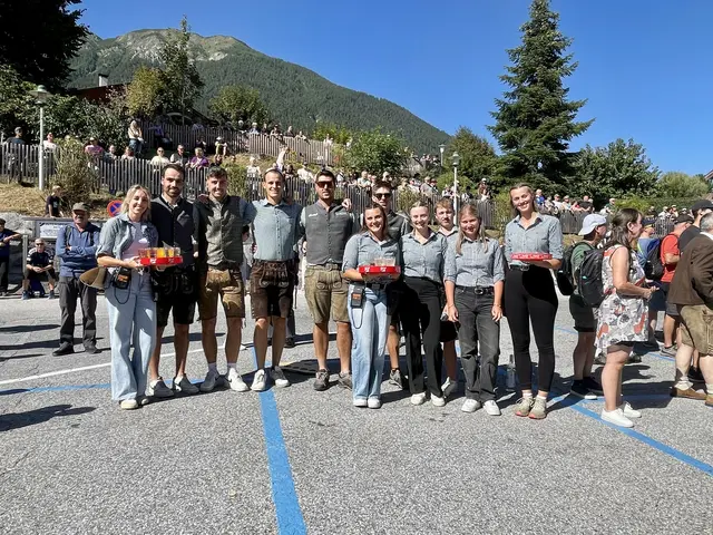 Ein starkes Team und viel Zusammenhalt bei den Telfer Jungbauern, die wieder einmal ein großartiges Almfest ausrichteten.  | Foto: Mair